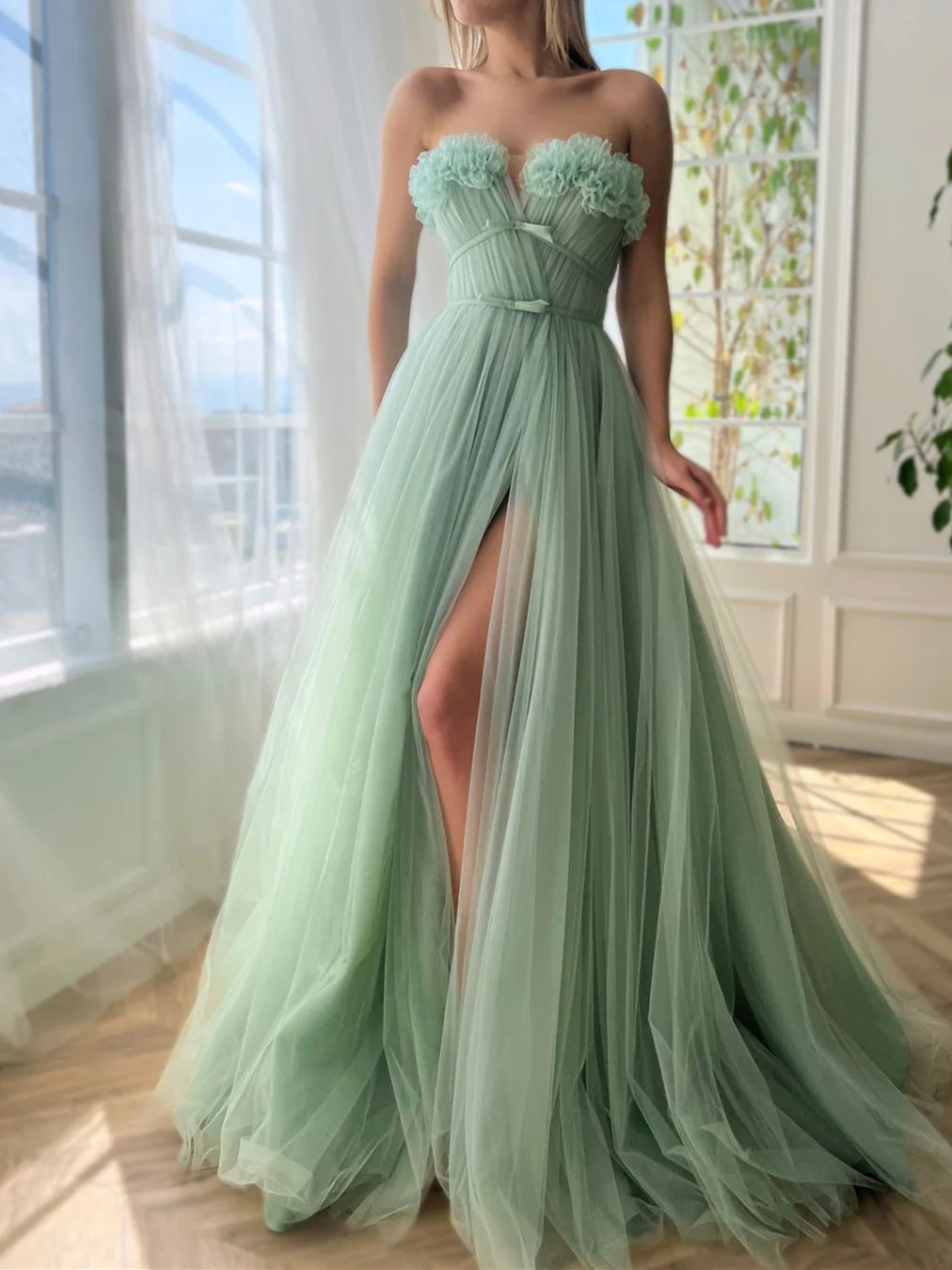 Robe de bal trapèze/princesse, décolleté en cœur, sans bretelles, longueur au sol
